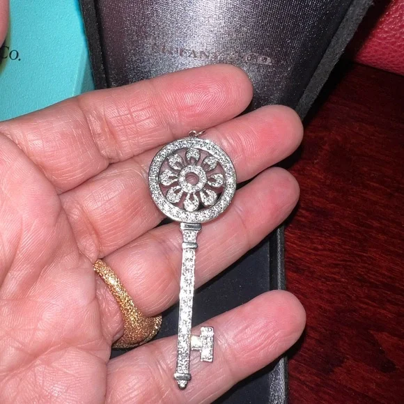 Tiffany & Co LARGE Diamond Platinum Petals Key Pendant Necklace EUC - Picture 4 of 16